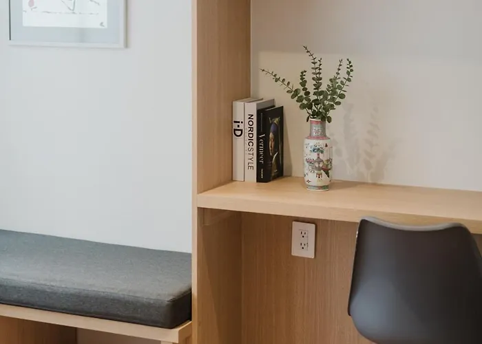 Apartamento Praga 10 King Bed, Fast Wifi & Comfort *