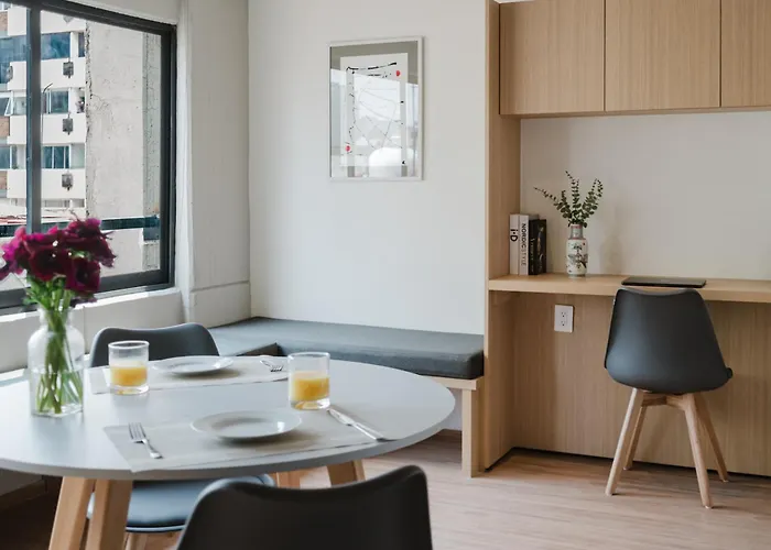 Apartamento Praga 10 King Bed, Fast Wifi & Comfort *